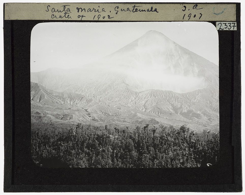 Black and white photograph of the crater of the Santa Maria volcano in Guatemala, taken in 1907.