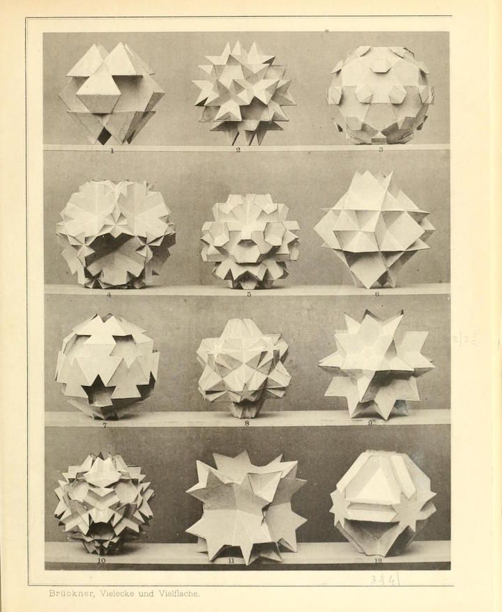 A vintage black and white photograph of a grid of twelve geometric polyhedra, numbered 1-12, with a German caption at the bottom.