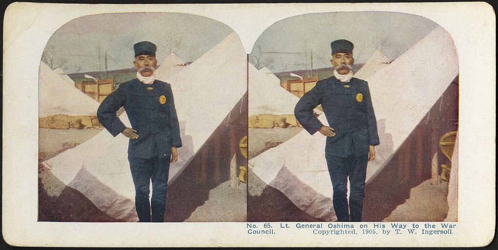 Stereoscope card of Lt. General Oshima in uniform, 1905.